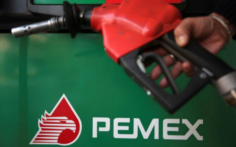 Los gasolineros ya esperan el regreso del poder monopólico de Pemex
