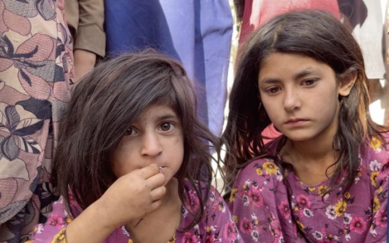 Taliban: Niños y mujeres sin refugio