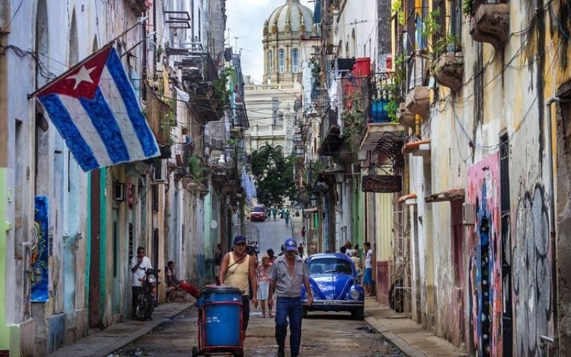 Abre puertas Cuba las primeras 32 empresas privadas después 60 años de Socialismo