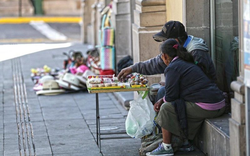 1.2 millones de mexicanos caen en la pobreza laboral, revela el Coneval