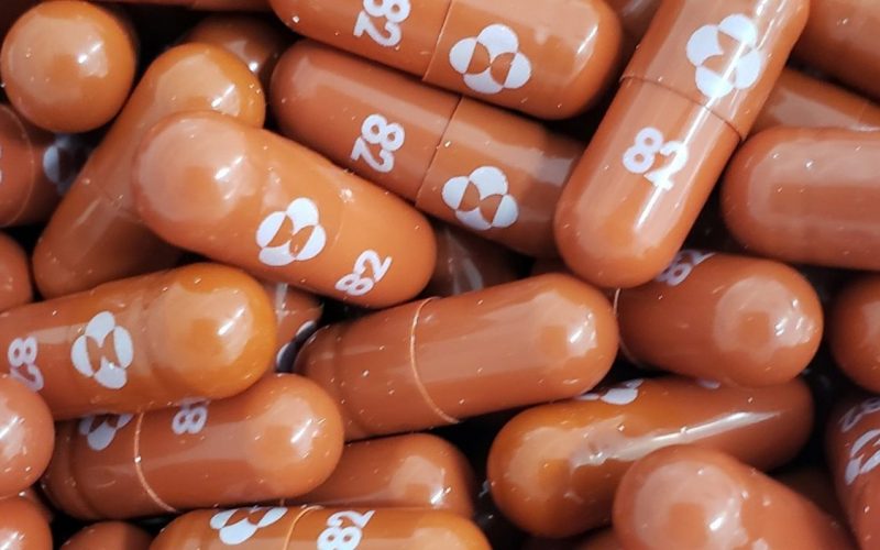 FDA:  La píldora de Merck contra covid-19 es eficaz pero identifica riesgos