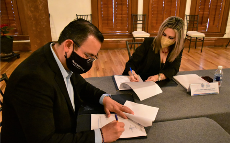 Firma Alcalde convenio con FONACOT para otorgar créditos a empleados municipales