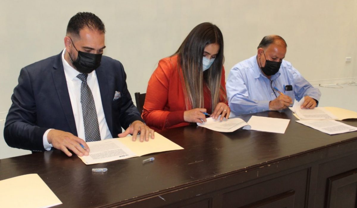 Firma DIF Estatal convenios de colaboración con municipios para la operación de Unidades Básicas de Rehabilitación