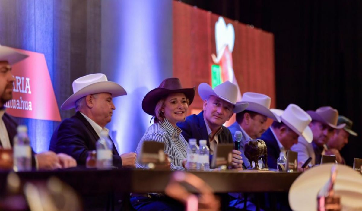 Acompaña Gobernadora al nuevo Consejo Directivo de la Unión Ganadera Regional De Chihuahua; asume Álvaro Bustillos la presidencia de la asociación