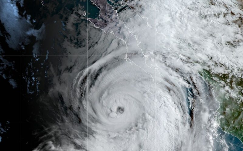 Orlene ya es huracán categoría 1 y afectará hoy a estos estados