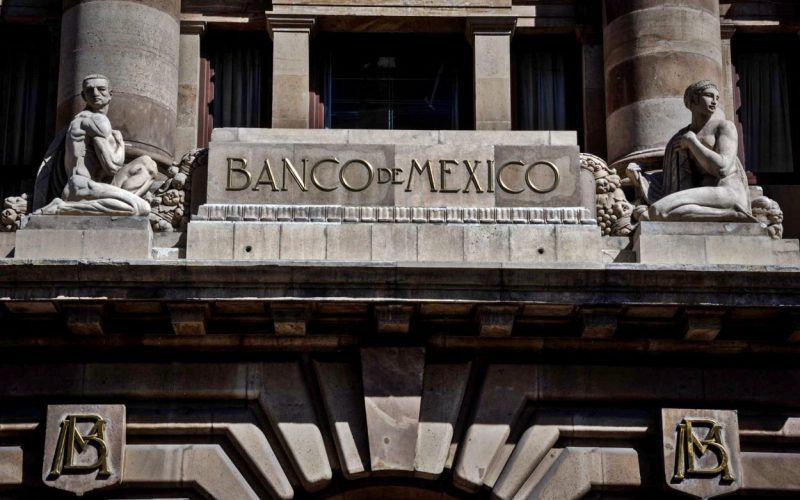 BANXICO sube a 10.5% la tasa de interés, un nuevo nivel récord