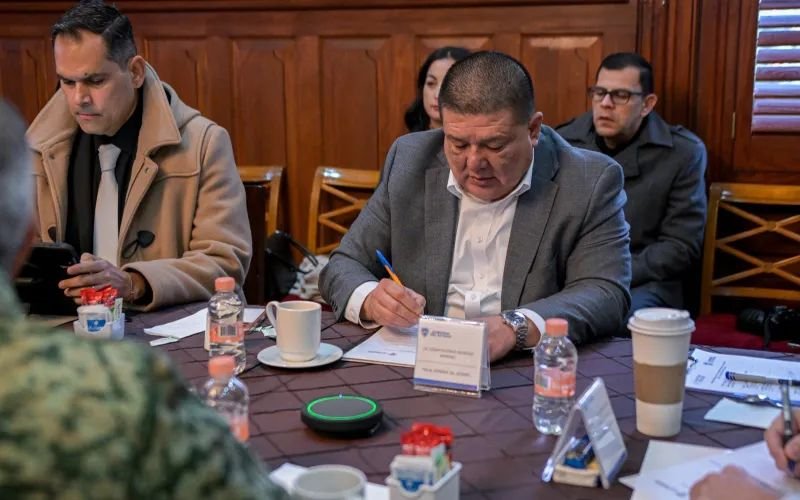 Maru Campos da seguimiento a estrategias de seguridad en sesión de la Mesa Estatal de Construcción de Paz