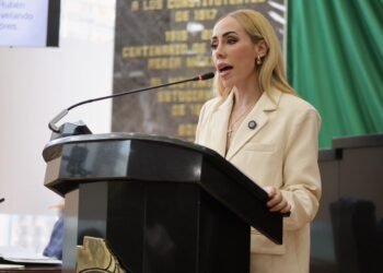 Brenda Ríos gana votación y logra exhorto para que Municipio lleve servicios a la colonia Ampliación Rubén Jaramillo