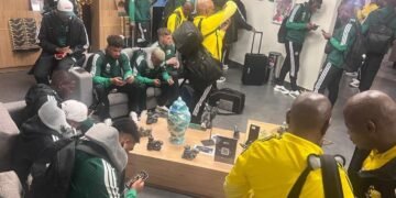 ¡Ya están aquí! Sudáfrica aterriza en el AIFA y arranca la cuenta regresiva para el debut mundialista ante el Tri
