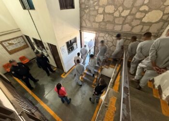 Participa CEDH en revisiones y atiende a más de 400 personas en Ceresos del estado