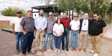 Cruz Pérez Cuéllar sostiene importante reunión binacional en Presidio, Texas