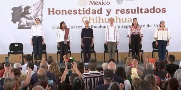 ¿Discurso, salud o campaña adelantada? Sheinbaum aterriza en Juárez entre vitores, promesas de ISSSTE y el eterno ‘fantasma’ de la oposición